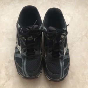 Mizuno Wave Bolt 6 Volleyball shoes 9.5 W